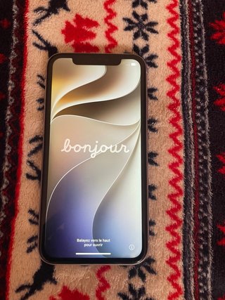 iPhone 11 128GB Lila bateria 77%