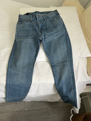 Vaqueros Abercrombie Azules 28W 30L