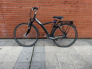 Bicicleta de paseo Btwin negra