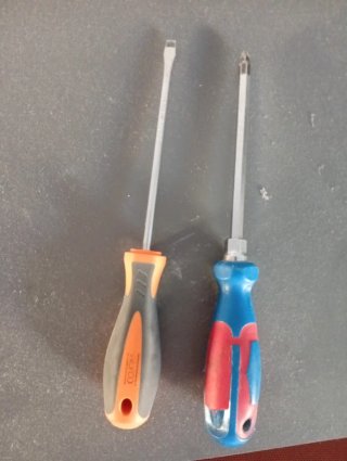 Set de 2 Destornilladores 3€ uno o 5€ los dos