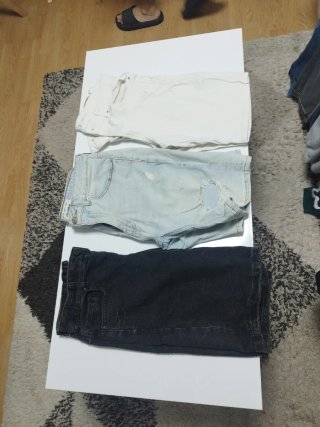 Lote de 3 Pantalones Cortos Pull&Bear y mango
