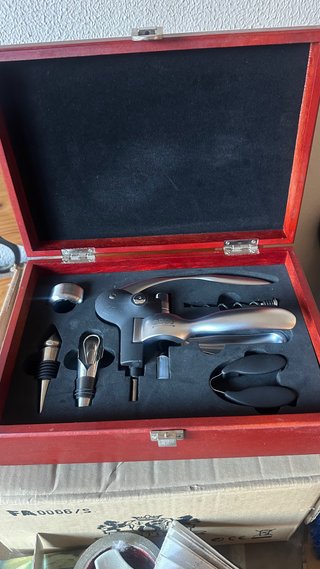 Set de Abridor de Vino en Caja de Madera