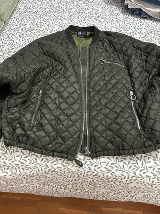 Bomber Verde Oversize Zara Talla M