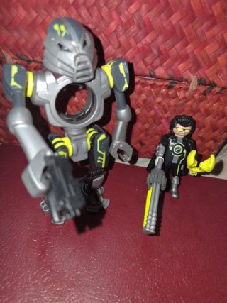 Robot Playmobil con Figura