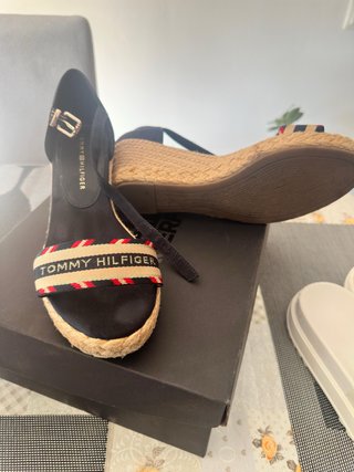 Sandalias Tommy Hilfiger con cuña