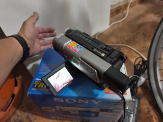 Sony Handycam CCD-TRV57E Video8 XR