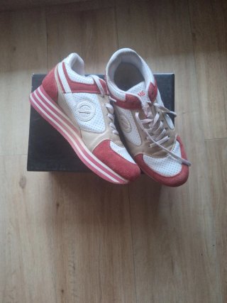 Zapatillas No Name Blancas y Rojas