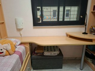 Dormitorio Juvenil con Cama y Escritorio