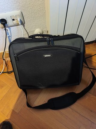 Maletín para ordenador negro
