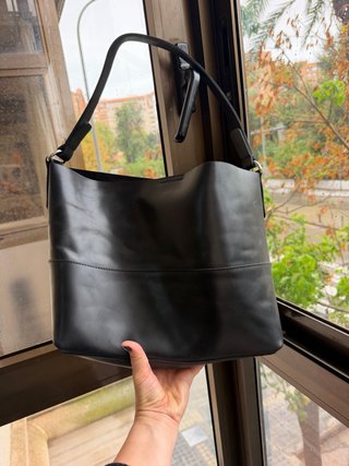 Bolso de piel negro