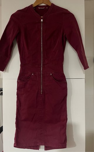 Vestido entallado rojo con cremallera