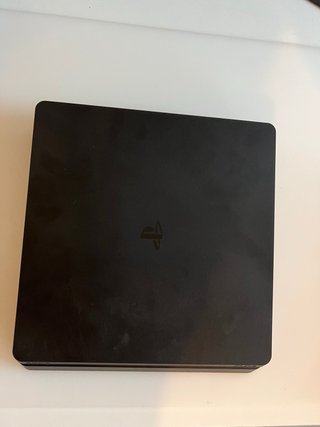 PlayStation 4 slim 1TB