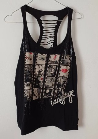 Camiseta Bershka Negra con Estampado
