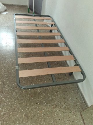 Somier de 90x190 cm como nuevo.