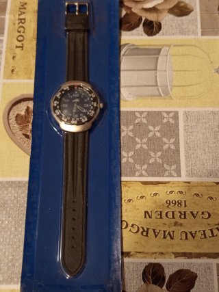 Orologio da polso con cinturino nero