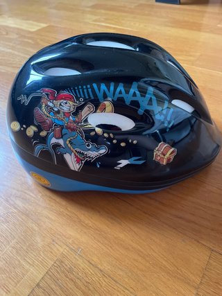 Casco Infantil con Estampado Pirata