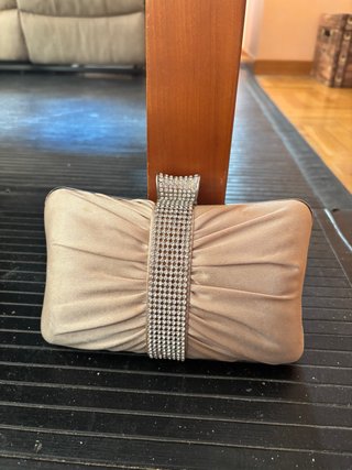 Bolso de mano color perla