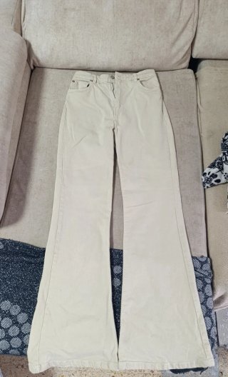 Pantalones Acampanados Beige pull and bear