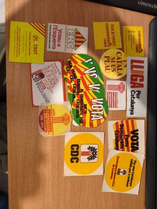 Colección de pegatinas políticas antiguas