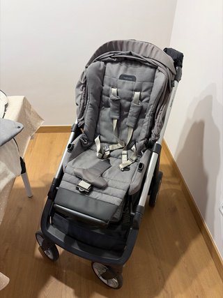 Silla de paseo Inglesina Aptica con complementos