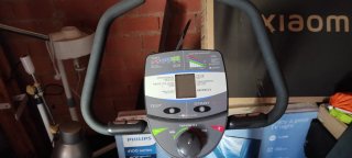 Bici estática. Requiere mínima reparación sillin