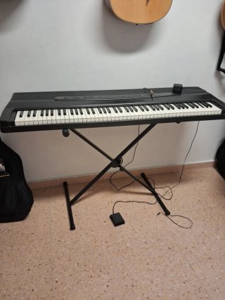Teclado Casio con Soporte