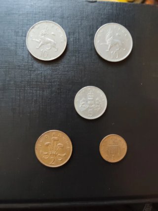 Lote de 5 Monedas Antiguas Británicas
