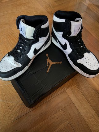 Nike Air Jordan 1 Mid Panda