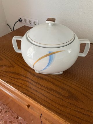 Sopera de Porcelana con Tapa