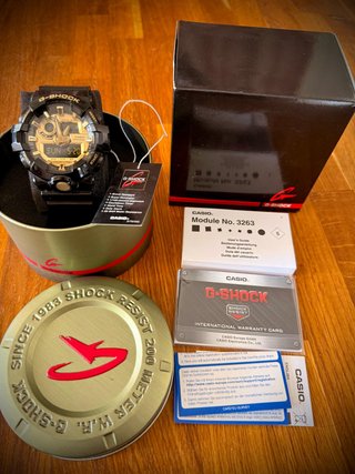 Reloj Casio G-Shock GA-710GB-1AER "Black & Gold"