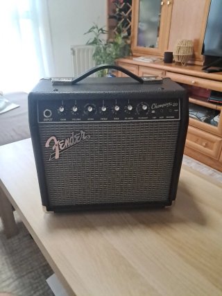 Amplificador Fender Champion 20
