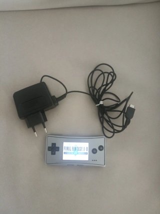 Nintendo Game Boy Micro Plateada + juego
