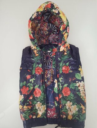 Chaleco acolchado niña estampado floral 5-6 años