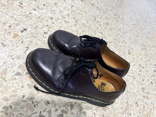 Zapatos Dr. Martens Talla 39 burdeos
