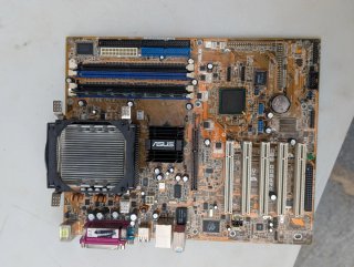 Placa base Asus antigua