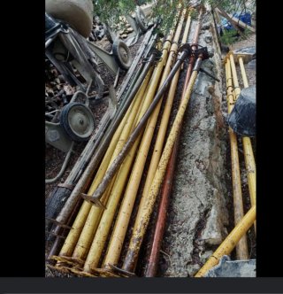 Lote de puntales de obra