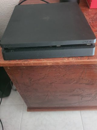 PS4 (PlayStation 4) Slim 1TB