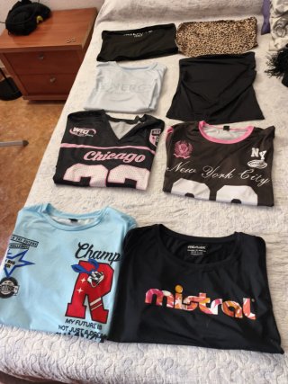 Lote de 8 Camisetas y Tops de Mujer