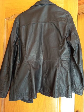 Blazer de piel negra