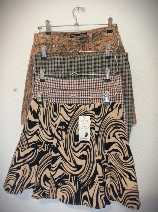 Lote de 4 faldas cortas Stradivarius