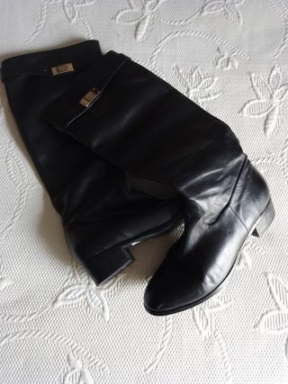 Botas altas negras