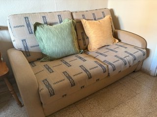 Sofá cama de dos plazas tapizado estampado beige