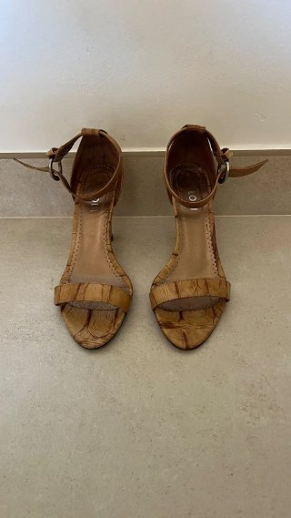 Sandalias de tacón Lodi piel grabada
