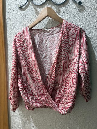 Blusa Estampada Cruzada