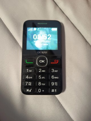 Móvil Alcatel Negro