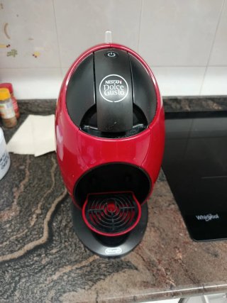 Cafetera Nescafé Dolce Gusto Roja