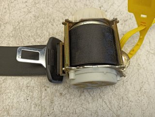Cinturon seguridad trasero derecho Audi A3 (8P1)