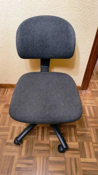Silla de escritorio gris