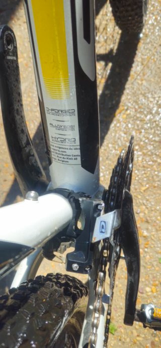Bicicleta de Montaña con Cuadro de Aluminio