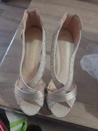 Zapatos de tacón Prestigio dorados